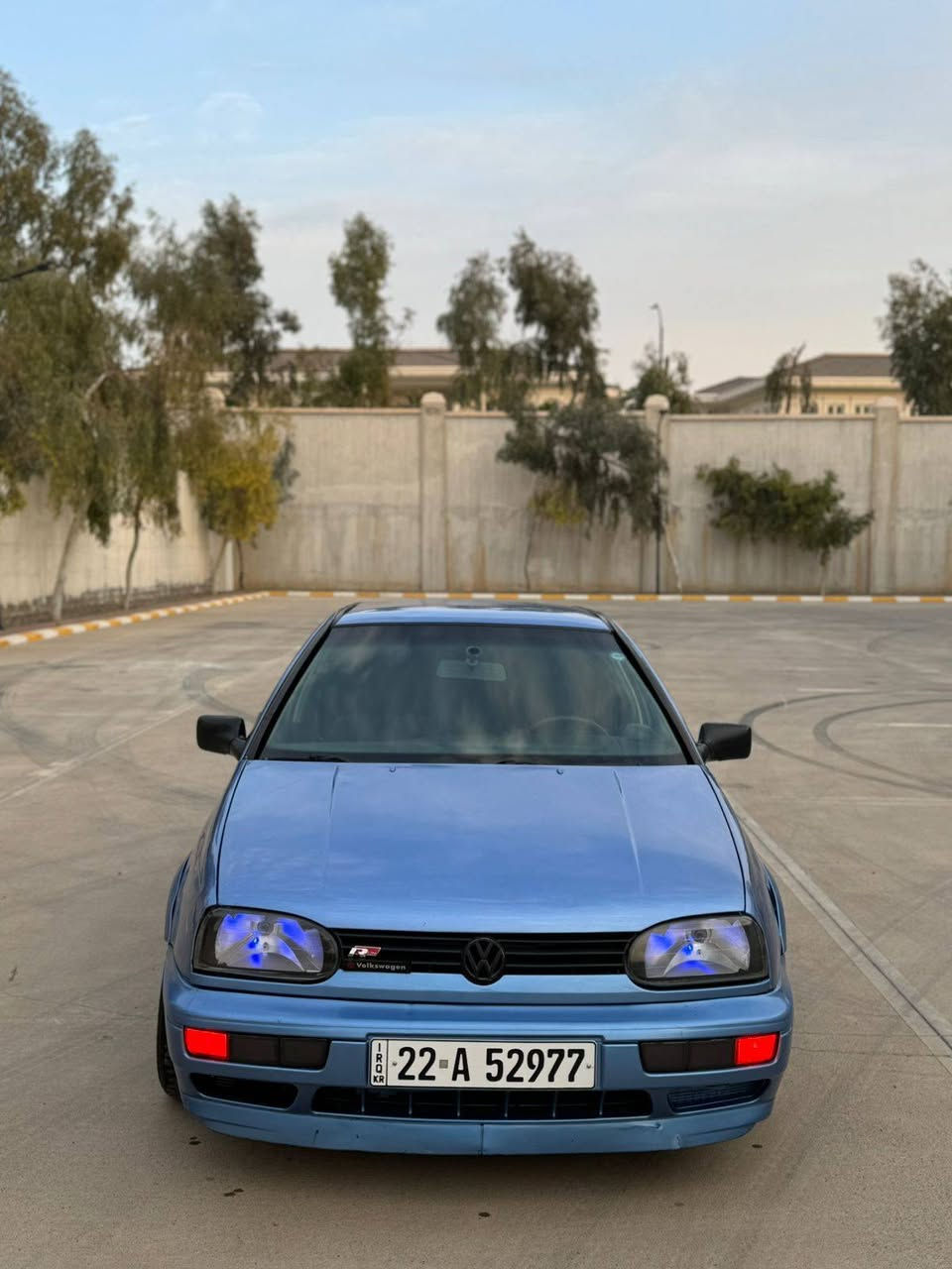 سلاوی خوای گەورەتان لێبێت
گۆڵف مۆدێل ١٩٩٢گێر عادی
 ویل سپۆرت  
کارەبایات هەموو گیانی بەشەرتە 
مووس و براوە و وەرگەران بەشەرت دەبڵەکانی نوێن  ناوەو دەرەوەی زۆۆر خاوێنە  لۆک لۆکە سەماعە و هەموشتێکی بەشەرت ئیشارەت لایت زۆۆر پاک ماوەتەوە گێر عادی مەکینەی بێکێشەیە هیچ موشکیلەیەکی نیە  کێشەی حەماوەی نیە کێشی زۆۆر بەقوەتە ماشەاللە ی دەوێت ئەوەی لە گۆڵف بزانێت هەموو شتەکانم نوسیە ماڵی خۆمە ئی مەعرەزنیە هیچ مەسرەفێکی نیە  ڕەقەمی تا ٢٠٣١  هەتا خوا حەزکا پارەی تیا سەرف کراوە ماڵەکە دیارە خۆی ئەدوێت هەموو شتەکانم نوسیە تکایە ئەگەر موشتەری نی  بێزارم مەکە نرخی 40 وەرەقەو مەعمەلەکی کەمی تێدایە أربيل, العراق


**إذا كنت صاحب هذا الإعلان وتريد حذفه لأي سبب، رجاءا أرسل رسالة إلى الدعم الفني**