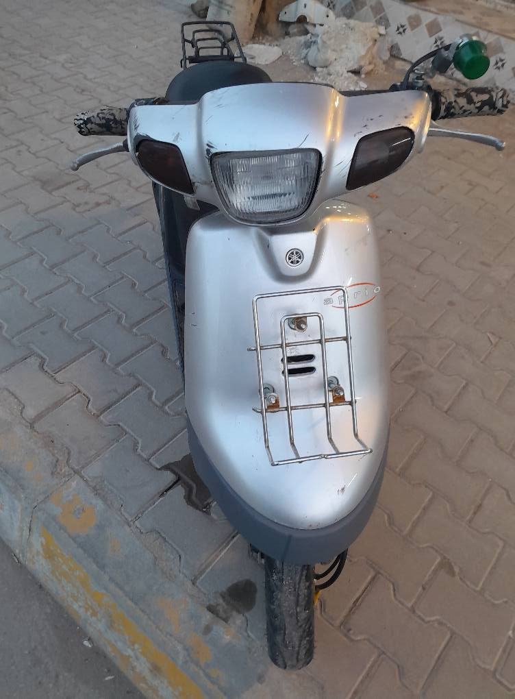 السلام عليكم مرخصة مدير الكروب المحترم دراجة بطه موديل ٢٠٠٣سلف شغال كهربائيات شغاله مجفته مرة كفرات اصليه مكينة ناعمه الشراي يتصل مكاني كربلاء قرب المعارض الجديده ***********زوج تايرات جدد اشاير شغاله لايت زنون السعر ٤٠٠وبيه مجال حك الجيه
