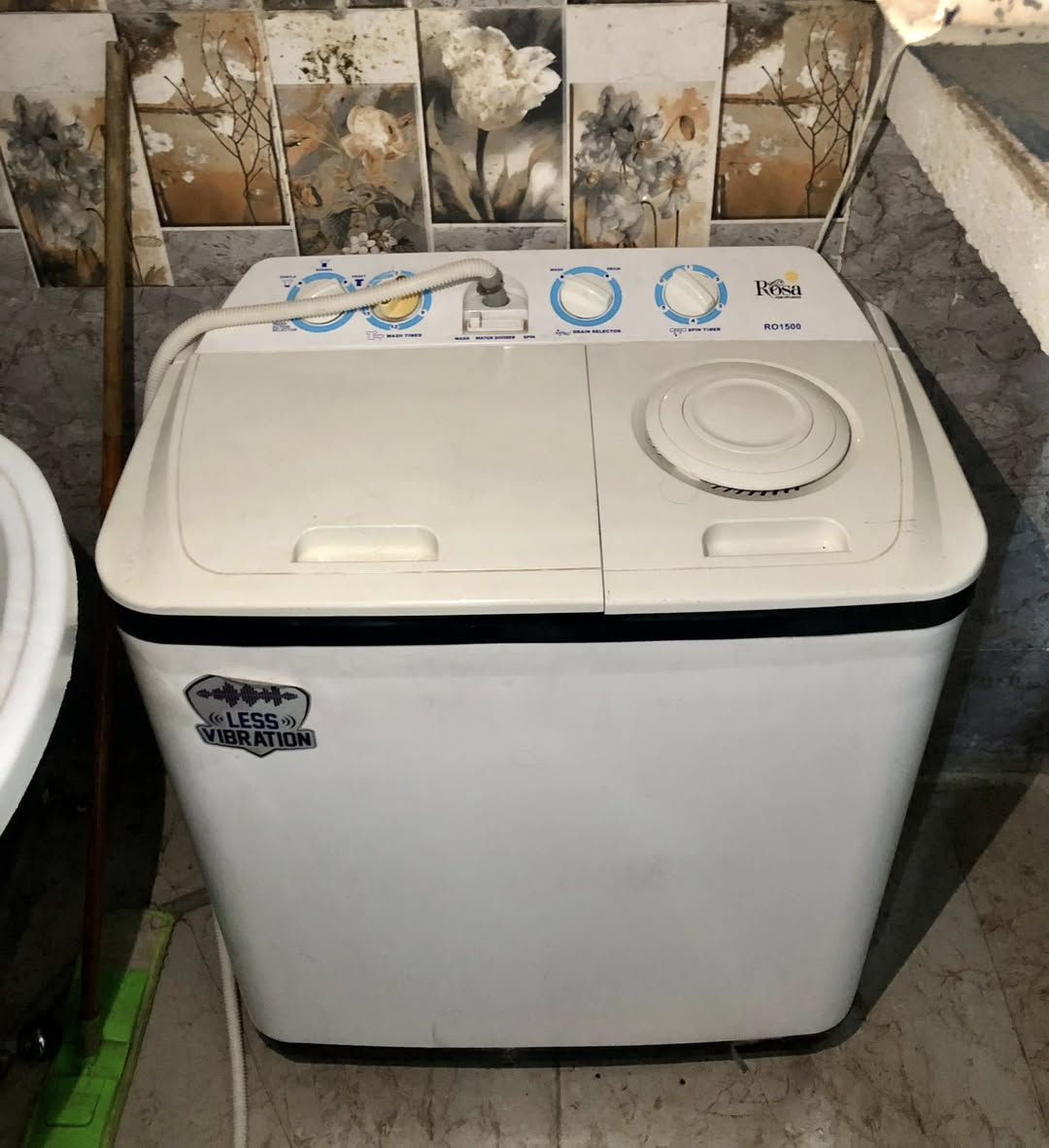 جمعه مباركة
جربايه صاج عمل عراقي بيها مخزن كبير مع الدوشك ب75
ثلاجه فستل جديده كلش مع قاعده وكتلوك ب220 
صوميه نفر مع دوشك 35 
رحلة صلاه صاج عمل وبيها مخزن ب35
غساله جديده كلش ب120 
سنك جديد ب120 
كومدي وردي ب30 
ميز بلازما ب15 
بيهن مجال مكان بغداد


**إذا كنت صاحب هذا الإعلان وتريد حذفه لأي سبب، رجاءا أرسل رسالة إلى الدعم الفني**