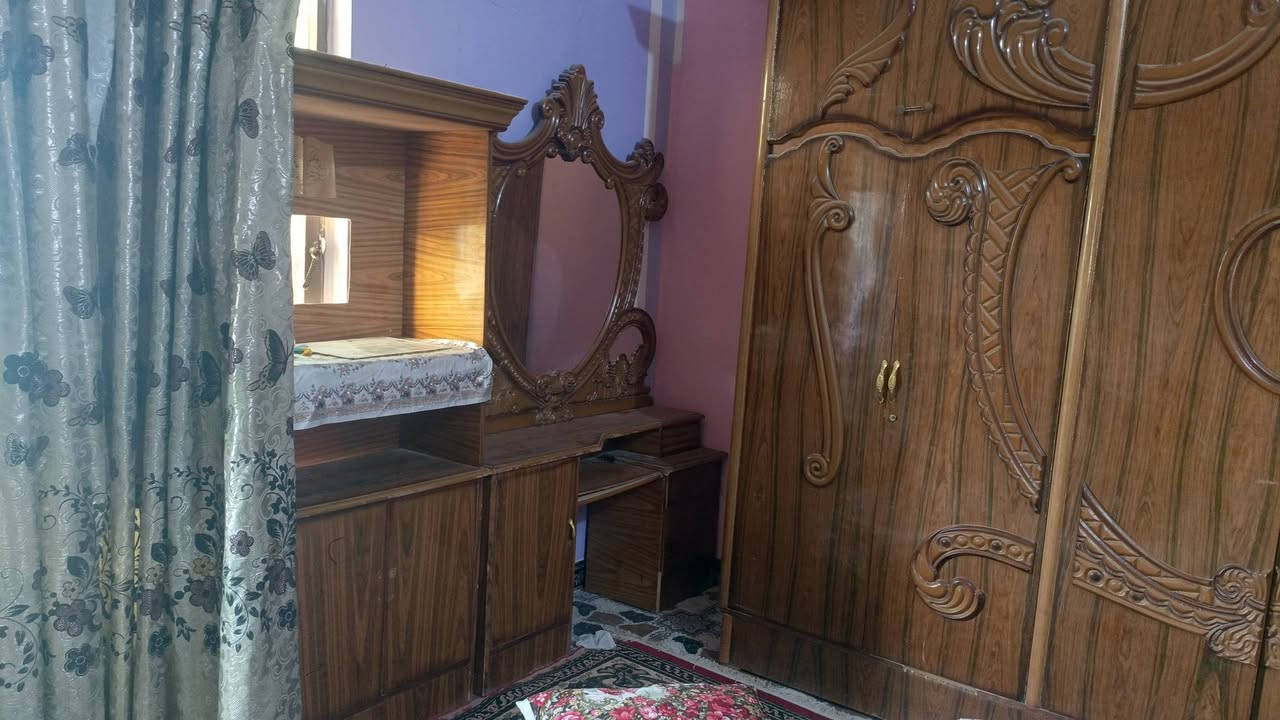 السلام عليكم
عندي غرفه للبيع ول غرفه نضيفه 
ول حاب يشتري يتفضل عل خاص


**إذا كنت صاحب هذا الإعلان وتريد حذفه لأي سبب، رجاءا أرسل رسالة إلى الدعم الفني**