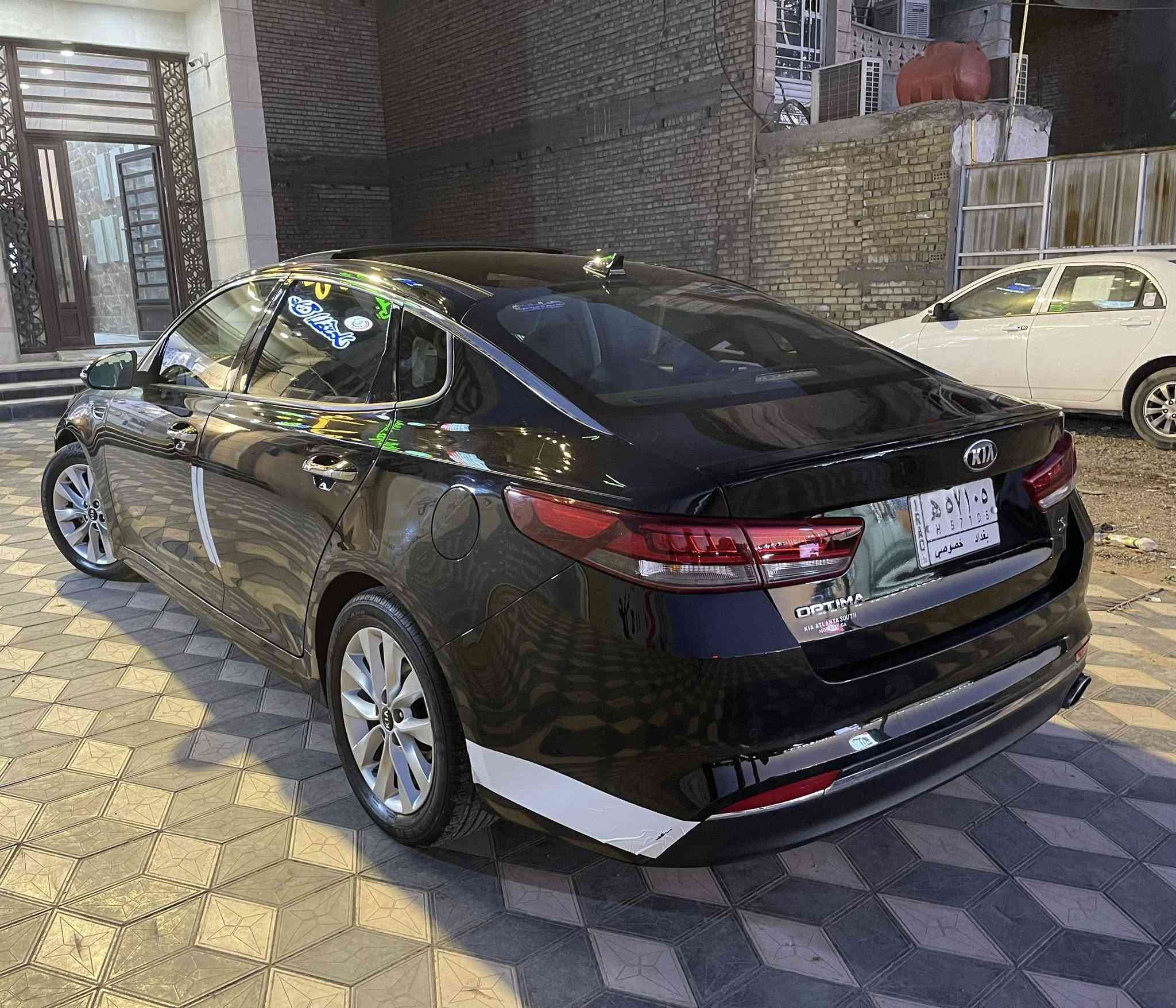 لسلام عليكم 
‎اوبتما 2018  للبيع 
‎سياره فول مواصفات S
‎فول تحكمات 
‎كشنات جلد +كهرباء
‎3 وضعيات قياده 
‎بنوراما
‎لايتات زنون
‎شاشه كبيره 
‎كامره دواره
‎سياره جديده من كل النواحي 
‎ماشيه ب امريكا 60 الف 
‎وهنا ماشيه 20 الف فقط 
‎صدر جديد
‎محرك كير مكفول 2400 
‎مابيه اي نقص الحمد لله
‎وبلعافيه على الياخذه
‎حادثه بنيد وجاملغ موضح بل صور 
‎وباب خلف السائق جزء منه مصبوغ
‎السياره ب اسمي تحويل ثاني يوم 
‎سنويه هزه جديده

‎السعر  128 بيه مجال جداً بسيط 

‎مكان السياره بغداد زيونه
***********
***********
