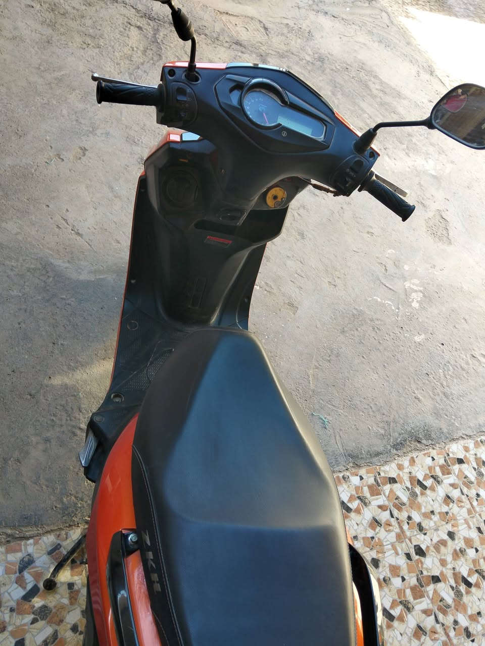 دراجة سكنس نظيفة ومحركها نظيف مامفتوح برغي واحد بيها تشتغل نكرة سلف رايدها ب 600 وبيها مجال ادخل خاص وتدلل ***********
