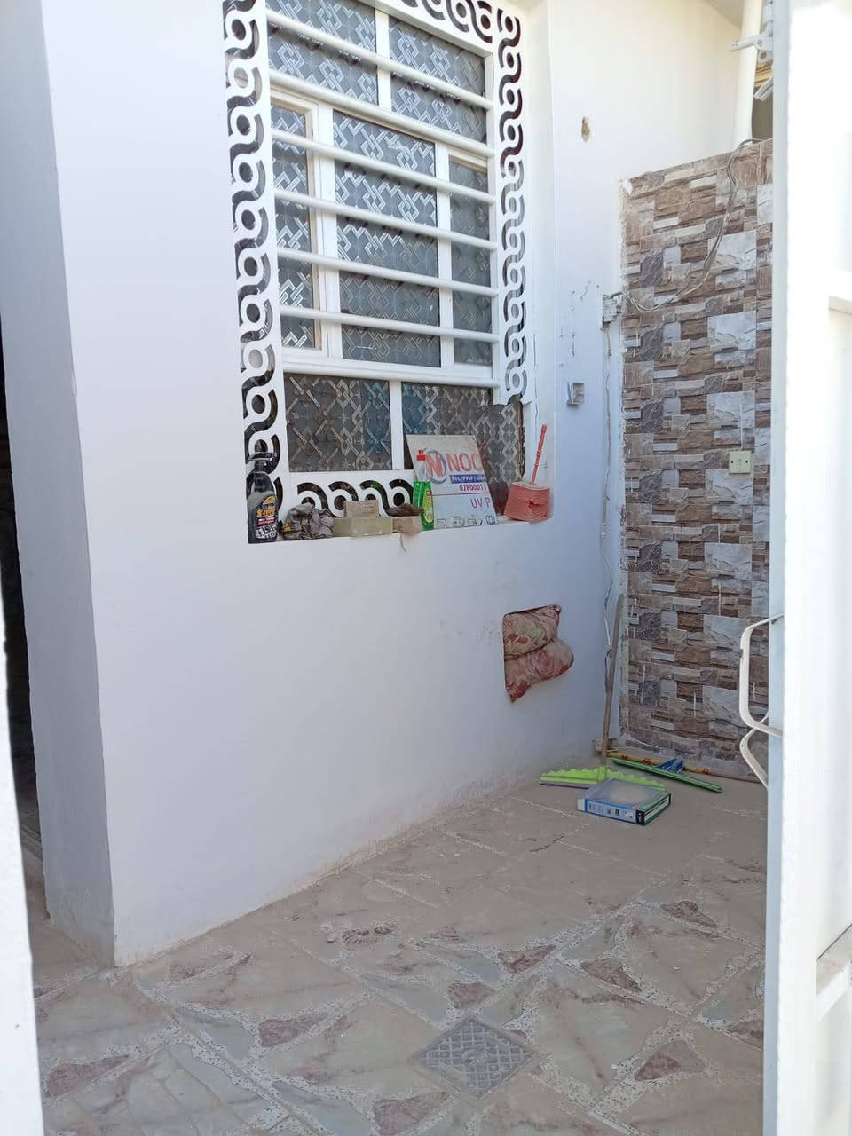 بيت للبيع في حي النداء شارع المجمعات ١٠٠ متر مربع طابقين فارغ جاهز للسكن 
‏‪***********‬‏
أبو زيد
