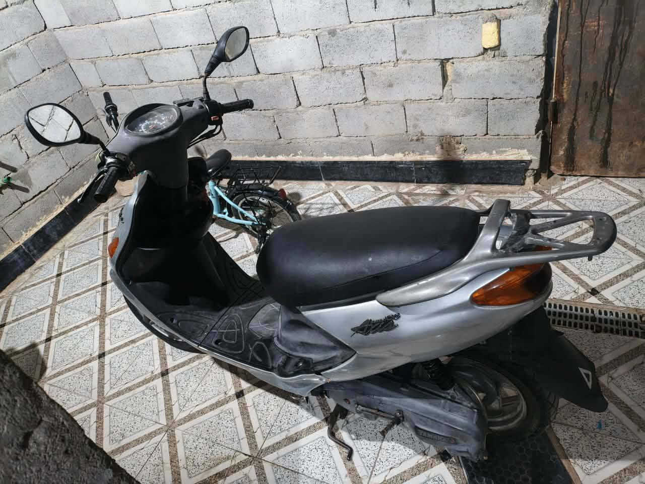 دراجه اكزاز لبيع سعرها 500وبيه مجال كهربائيات كلها شغاله ناصريه مركز
***********

