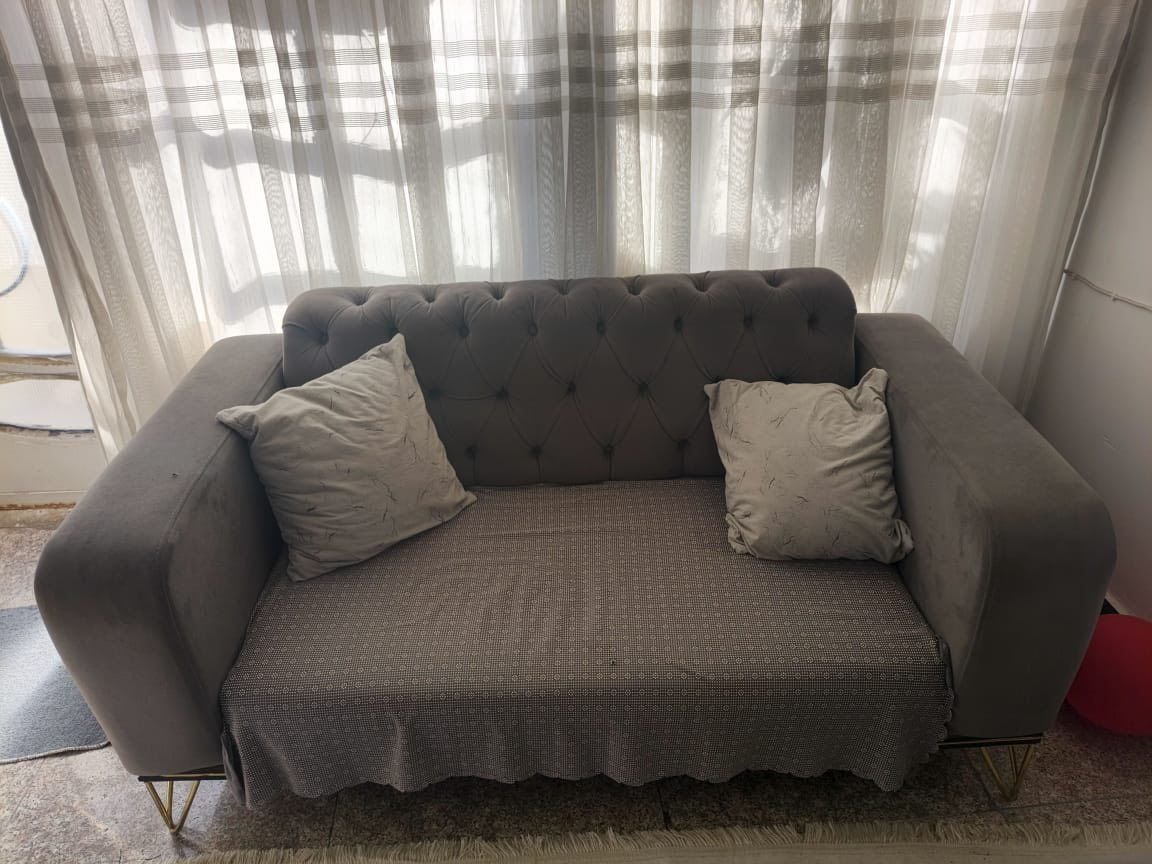 سلام عليكم تخم قلاب نضيف 10مقاعد رايده 450وبي مجال عنواني بغداد حي الجامعه التواصل على الواتساب ***********
