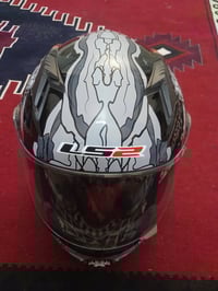 خوذه اصليه سعر ٢٠٠ العنوان البياع 07702769943