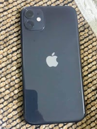 11 مكفول من كل شي  ما مفتوح بطارية ٨١ ذاكرة ٦٤  07767098986 واتس اب