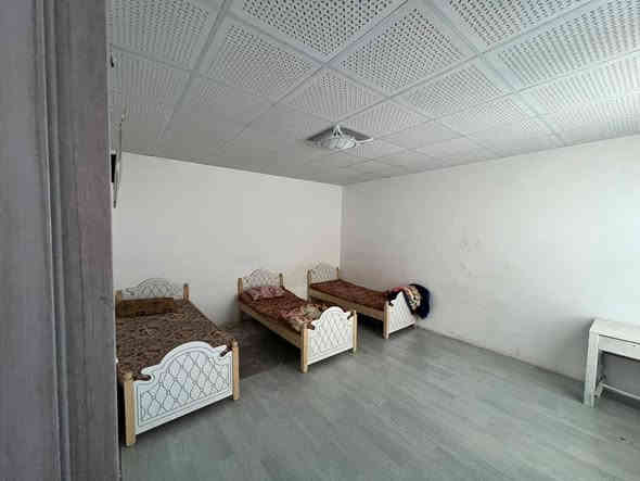 🔥 الــدار للبيع 🔥 طابــــو ملك صرف 🔥

🔥المساحــــة 200 متر واجهة 10 🔥

❌يتكون الدار من طابق ونص درج داخلي

♦️نظام دكت 

گراج واستقبال ومطبخ حار وبارد وغرفتين نوم وصحيات وطابق الثاني غرفة نوم 

الموقع 📍حي النصر قرب المدارس 

السعر /150وبي مجال 

للاستفسار مراجعه عقارات السلام سايدين المرور القديم مجاور صيديله فيتأمين اوالاتصال ع الارقام 

☎️***********

☎️***********
