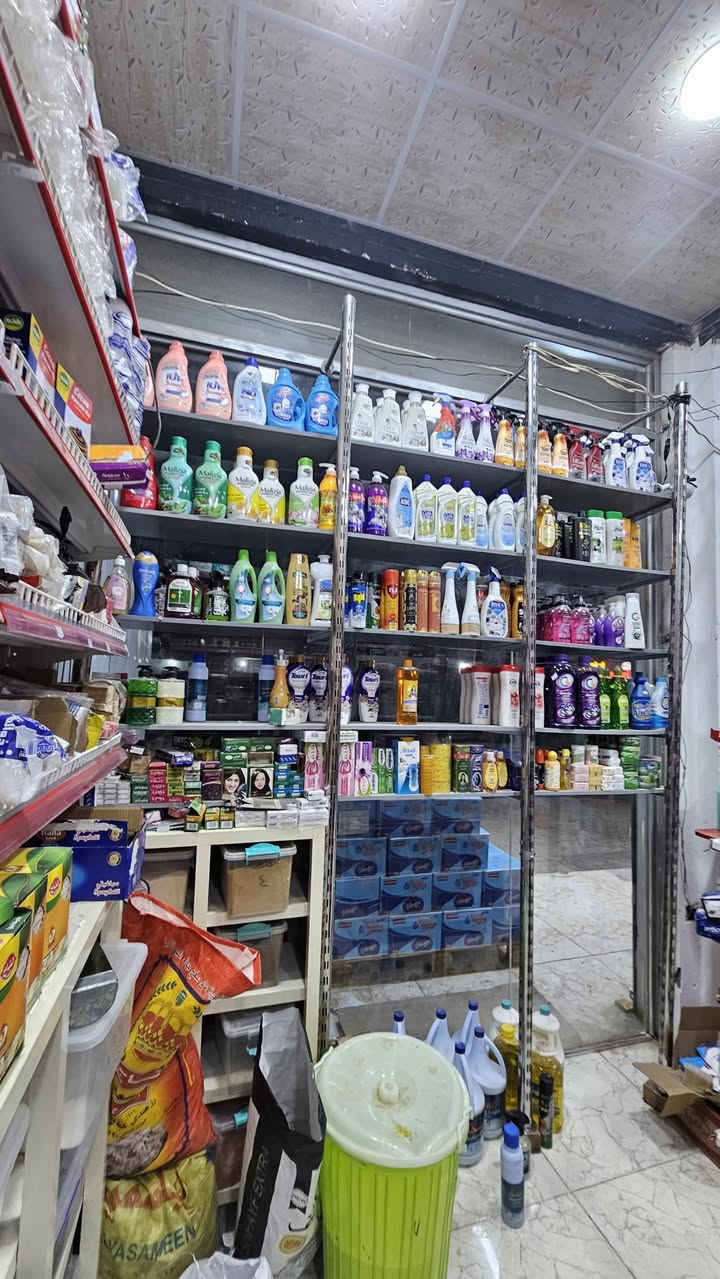 اسواق للبيع
الموقع حي المعلمين القديم 
مساحة المحل ٥٠ متر 
محل جاهز من كلشي لايجار او للبيع 
للاستفسار : ***********
