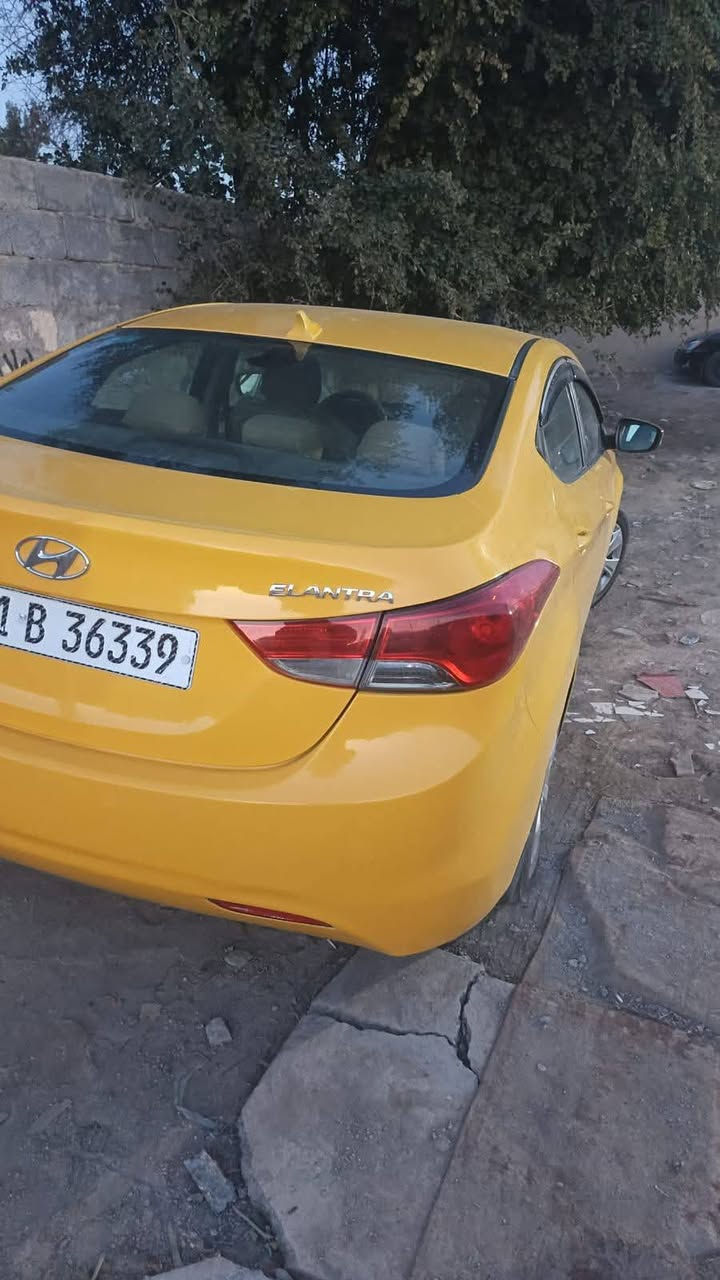 سلام عليكم شباب سياره للبيع النترا موديل 2011سياره ظرره بنيدوجاملغ سياره نظيفه حيل مكينه وكير شرط ترايك بغداد بصره سياره مكانه واسط ***********
