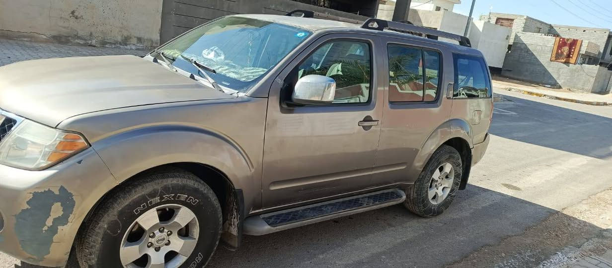 السلام عليكم نيسان بافنتر 2008 السياره وارد خليجي كير  ومكينه خير من الله رقم انكليزي شرط التحويل سعر السياره 70او بيهة مجال الطيبين مكان السياره بغداد الرقم *********** بي واتساب
