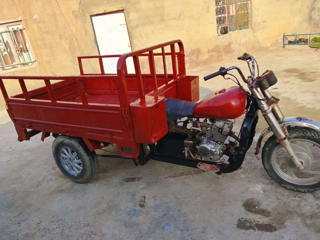 ستوته البيع مديل 2013بدون اوراق بيه الحيم بركبه فقط سعره 550وبيه مجال الشراي العنوان كوت اليوسفيه ***********
