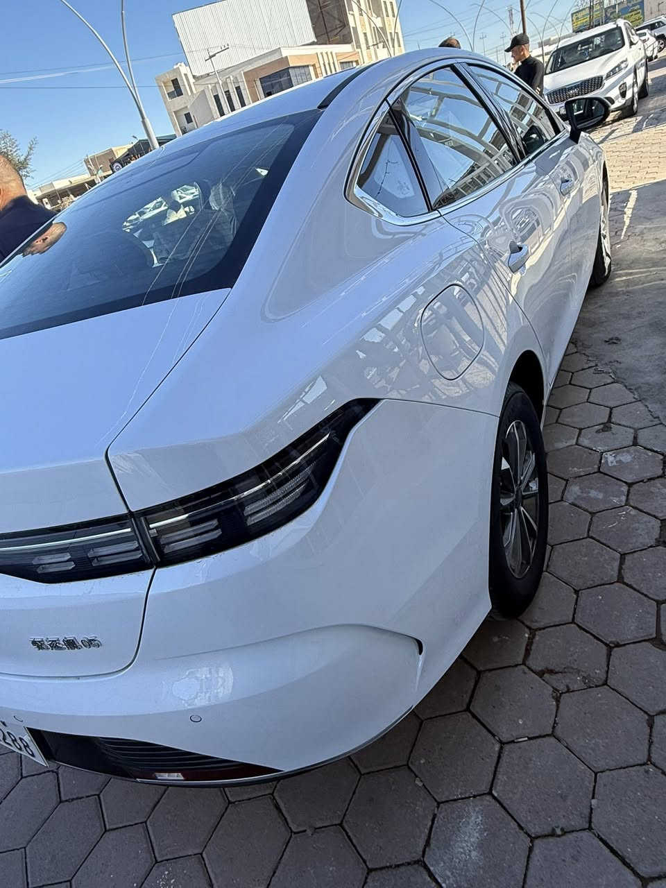 بي واي دي اربيل
دستروي زيروا 
مكفولة من الزلغ 
اربيل 
مرقمة جاهزة 
ماشية 500 كيلوا فقط زيروا
السعر 19 مليون السعر نهائي
مكاني رمادي
 ***********
