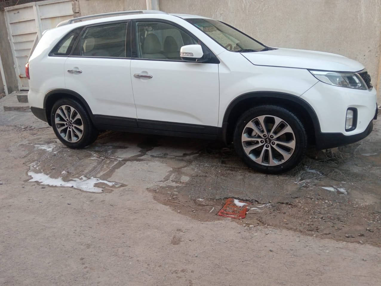 كيا سورنتو موديل 15 محرك 2400 كارت بالبيبان سعر 168 وبيه مجال قليل بصره ابو الخصيب  رقم ***********
