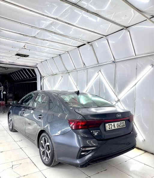 السلام عليكم كيا فورتي 2019 وارد امريكي رقم اربيل الدولي تحويل ثاني يوم حادثها بسيط الجاملغ مفتوح وراجع نفسه وربع البنيد بدون دواخل شاصي لغد كله مكفول محرك 2000 دوش المواصفات شاشة كبيرة كاميرا خلفية وضعيات قيادة وباقي المواصفات المعروفة السيارة جاهزة للبيع فقط السعر 125 ورقة بيها مجال بسيط حق الجية للاستفسار *********** مكان السيارة بغداد غير متواجد عالنت الشراي يتصل بغداد
