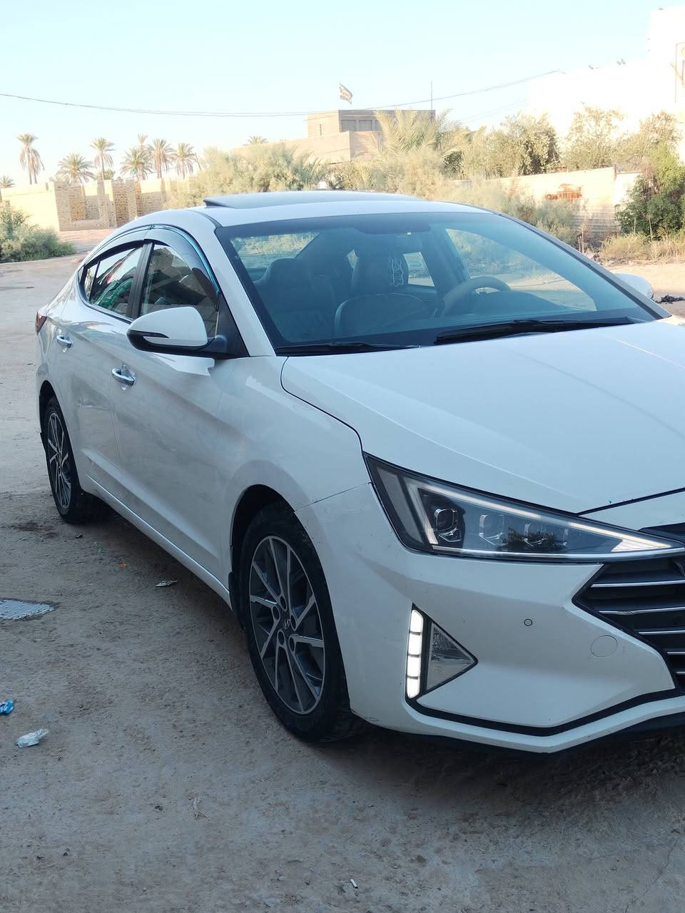 النترا 2020 خليجي رقم بغداد انكليزي مكفولة كفالة عامة
فول مواصفات 
رقم بغداد الدولي بأسمي تحويل ثاني يوم 
.كامرات اثنين امامية
 خلفية يدات نيكل
يدات تفتيح. ذكي بصمه
.شاشة كبيرة ابل كار بلي 
.صندوق ذكي يفتح عند القتراب منة
اليزر خلفي ضبابي. 
.نظام مانع ASR
.وضعيات القيادة.ECO . SPORT .COMFORT.
. المحرك: 4 سلندر، سعة 2.0 لتر MPI
. الإضاءة: كشافات LED أمامية وخلفية.
. فتحة سقف 
. نظام فرامل ABS 
. تشغيل بصمة، ونظام تحكم مناخي
. حساسات وخلفية دوارة
. نظام الدخول الذكي 
. الويلات مقاس 17
. مرايا جانبية قابلة للطي كهربائياً 
. مقاعد جلد شركة 
دواخل صاج
فول سياره خير من الله
ملاحظه (سياره مكفوله )
السعر: 155
مكان السياره: كربلاء طويريج 
الاستفسار رقم: ***********

