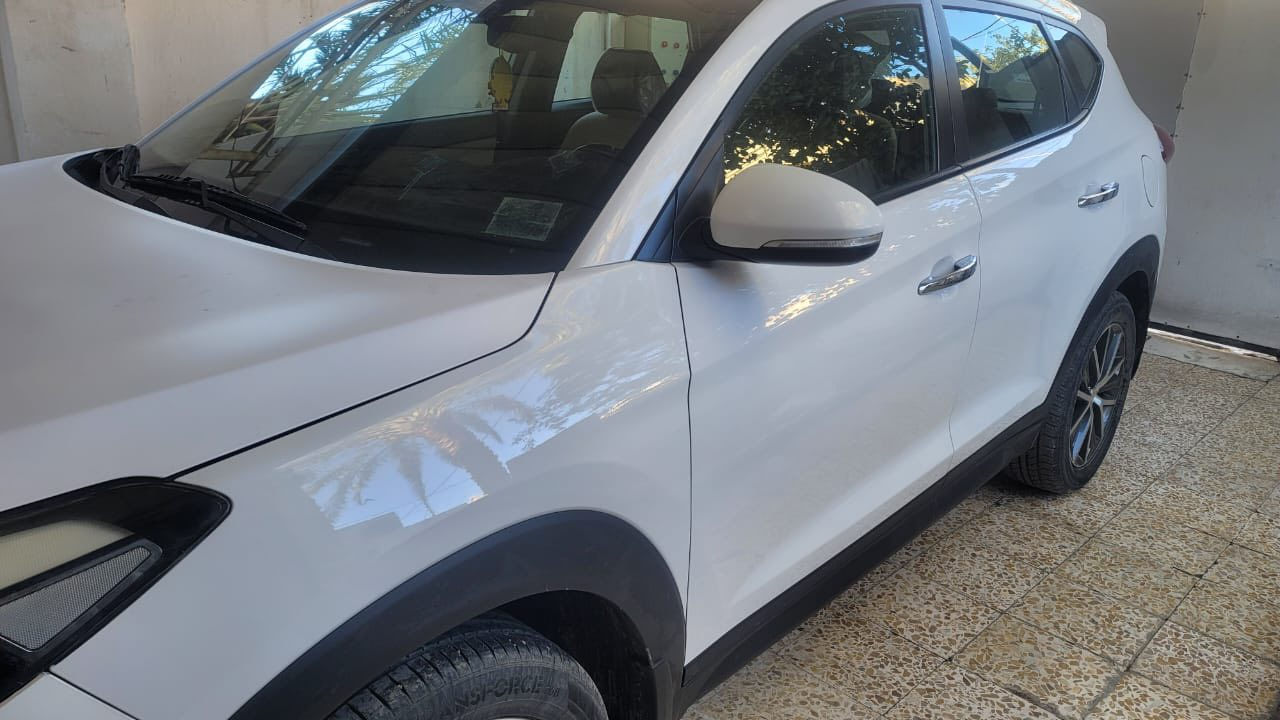 السلام عليكم توكسان للبيع موديل 2016 خليجي صبغ بنيد فقط سونار موجود داخل المنشور رقم بغداد السعر 165
مكلف بل نشر 
***********ديالى بعقوبه
