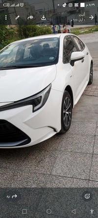 للبيع سياره كورلا هايبرد ومكينه تشحن فول مواصفات موديل 2025 ماشيه 17 ب...