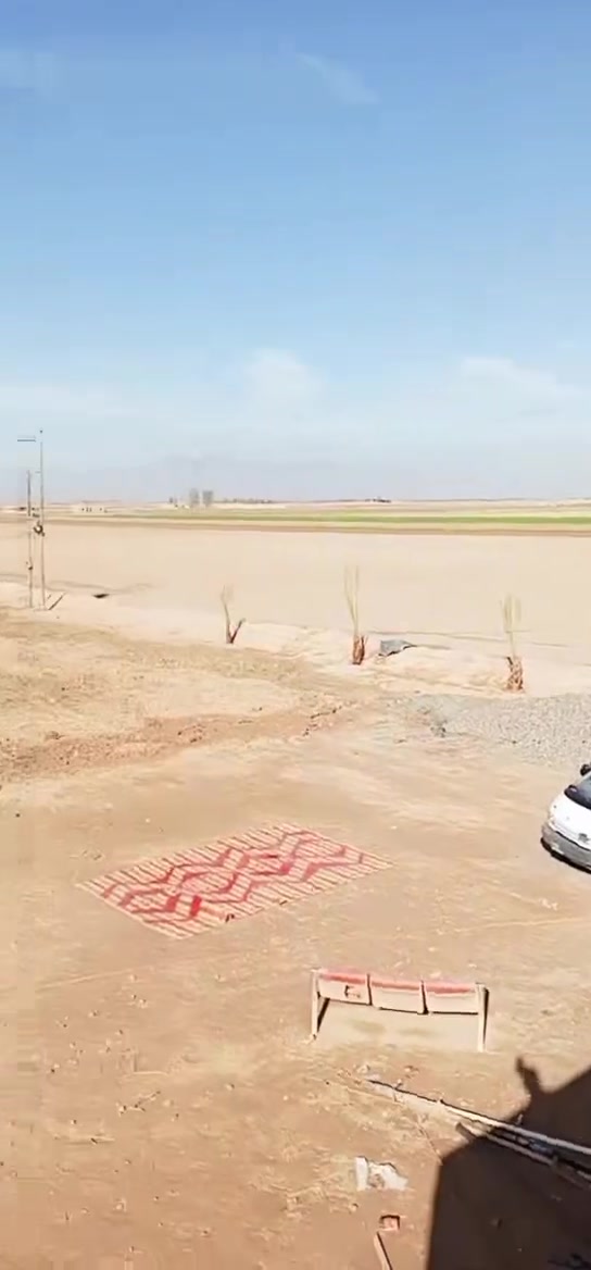 سلام عليكم ارض زراعيه 16دونم مرشه عصفوريه وبيت مساحة البيت240بم الميزان ع شارع تبعد حوالي 200متر عن اشارع العام لبيع ***********
