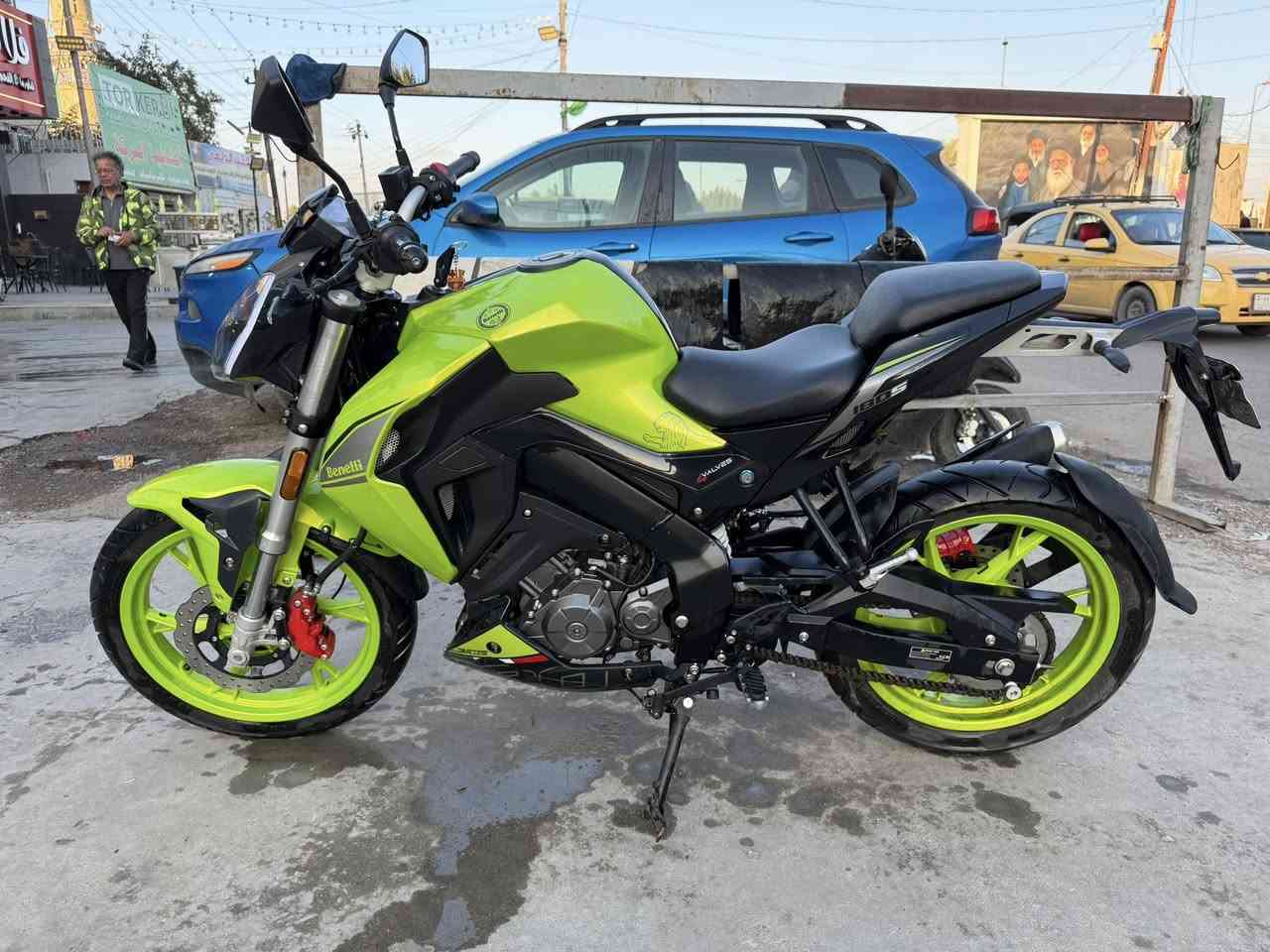 السلام عليكم بينيلي 180sرقم بغداد الدارجه كامله مابيه اي نقص طالعه من الشركه 23 الدراجه بغداد البياع 
السعر 3 ملايين
***********
