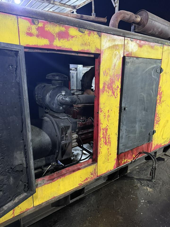 سلام عليكم كمنز 24 كاتم مكينه ستندر لابخر ولا تنقيص كاتم 80 بل 100 راديتر جديد كلر جديد نضام حمايه جاهزه توليد 250 كيفي بي خانه ضاربه يعني تولد كلشي مابيهه بس توليد ينتل مكانه بغداد سيديه ***********
