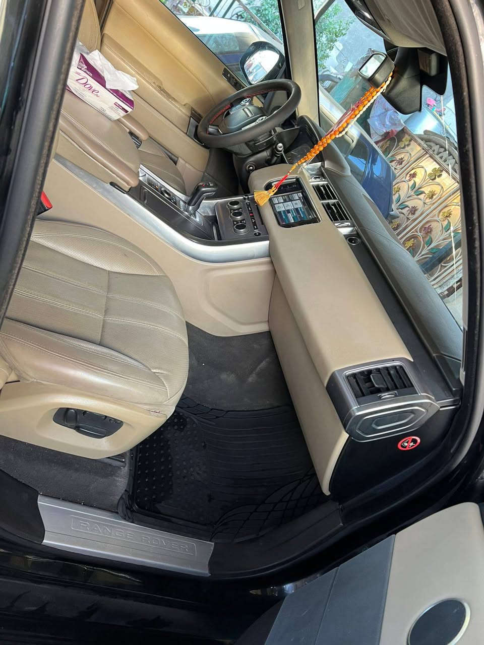 رانج موديل 2014 وكاله سردار مكفوله من الدعاميه للدعاميه قطره صبغ مابيها كير ومحرك بلادي ماشيه 140 

السعر/30000الف دلار 
***********
