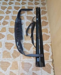 للبيع دفيوزر + ودواسات جانبيه + لحيه اماميه . لون اسود العدد ٦ قطع مست...