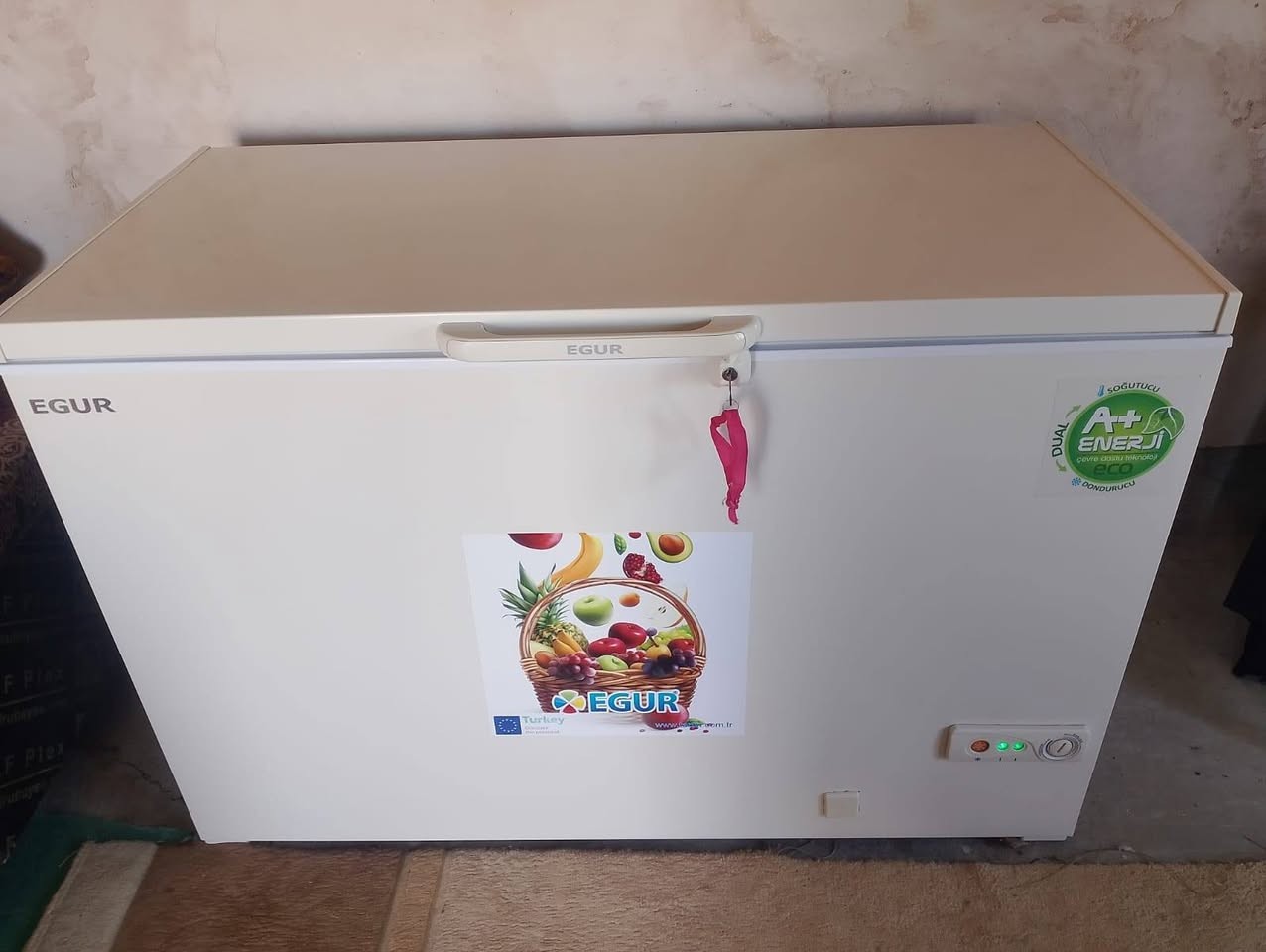 السلام عليكم يوجد مجمده للبيع في عامرية الفلوجة مجمده جديده مستخدمه 5   اشهر فقط سعر 450 الف للستفسار ***********
