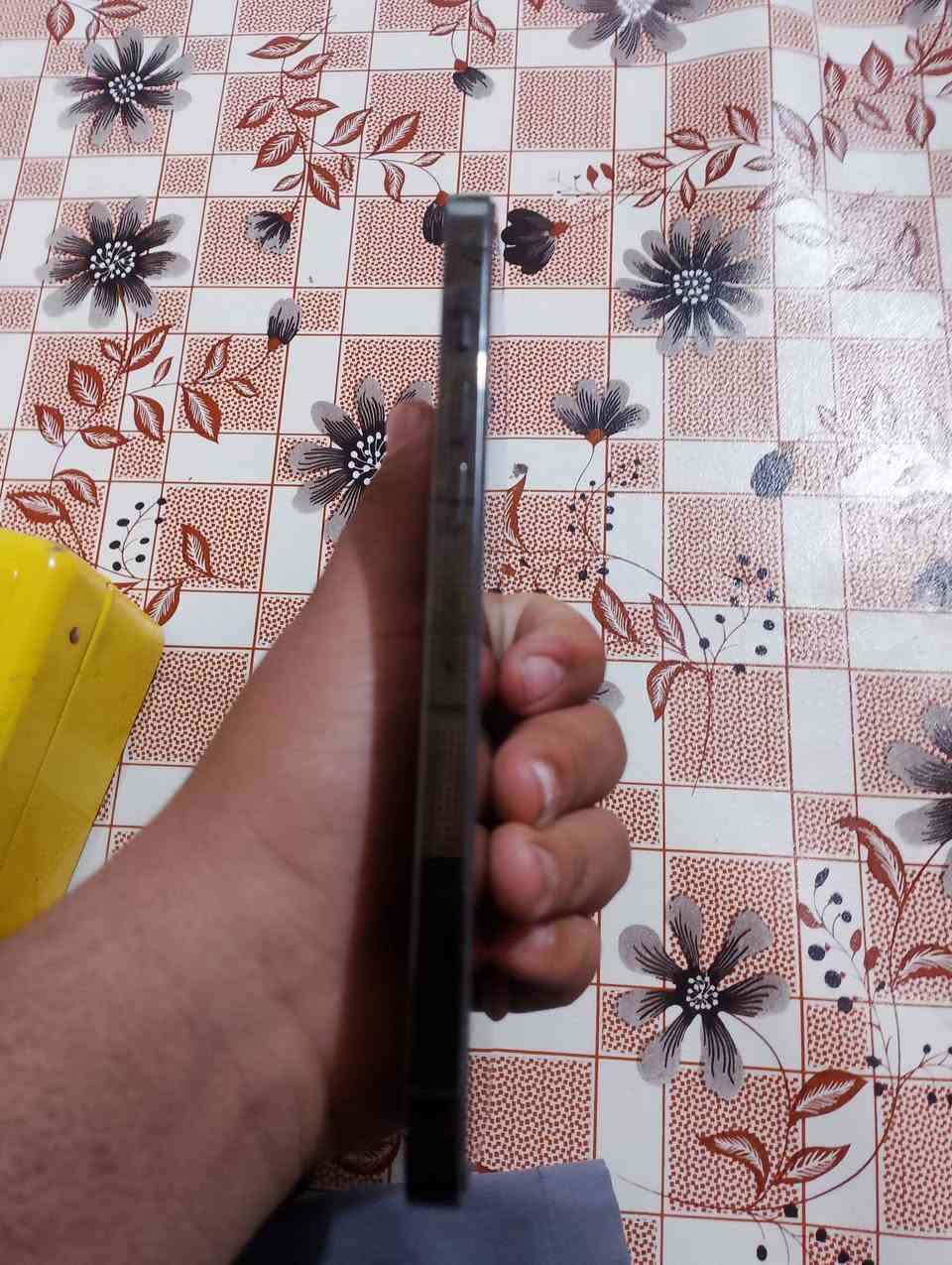 السلام عليكم ايباد 13 برو ماكس الجهاز نظيف 
الجهاز ما مفتوح 
كرتونه موجوده ملحقاته كامله 
ذاكرته 128 
الجهاز 600 وبي مجال 
***********
