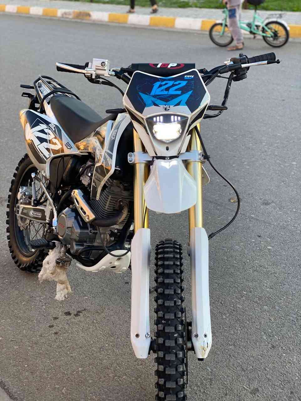 قفاز للبيع موديل 25 محرك 300 برقي نقص مابي محرك شرط نضافه فول ***********
