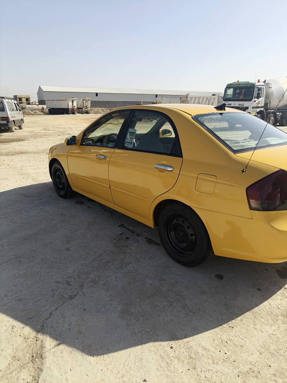 السلام عليكم كيا سبكتره للبيع 2007 رقم بابل نكليزي تحويل ثاني يوم سنويه جديده هزه جديده وارد امريكي بدون حادث ليبل واحد مكينه 2000 مكفوله كير حداديه تخم تاير مكفولات السياره جاهزه منظومة تبريد كله جديدة كل نقص ما بيه السعر 82وبيها مجال حك الجيه الهاتف *********** مكان حله قرب مرقد العلوية شريفة
