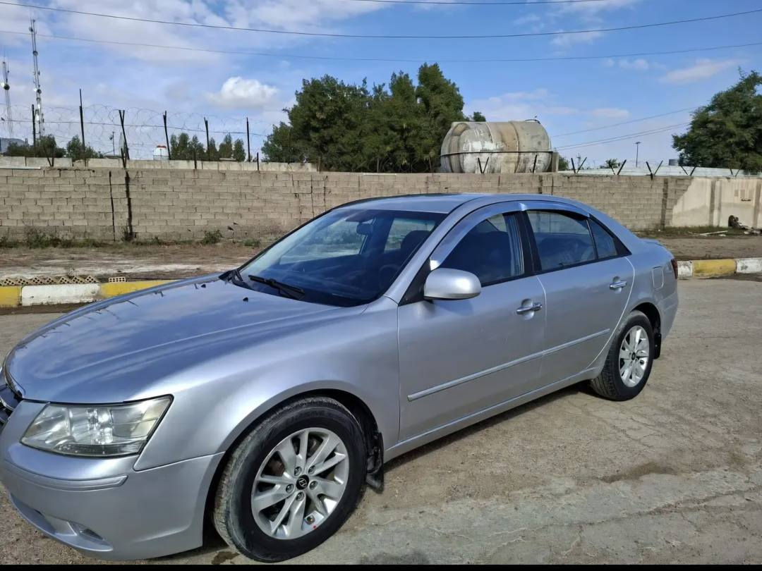 السلام عليكم للبيع سوناتا ٢٠٠٩ محرك ٢٤٠٠ اربعه سلندر نص فول تحكمات استيرن كشنات جلد تخم تاير جديد صدر امامي خلفي جديد محرك وكير كفاله  سياره بدون حادث بيها صبغ كم قطعه اثر جراد ابيع حزام تراي زيرو السعر ١٠٧ وبيها مجال 
مكاني الدوره ابو دشير 
رقم الهاتف *********** بغداد, العراق
