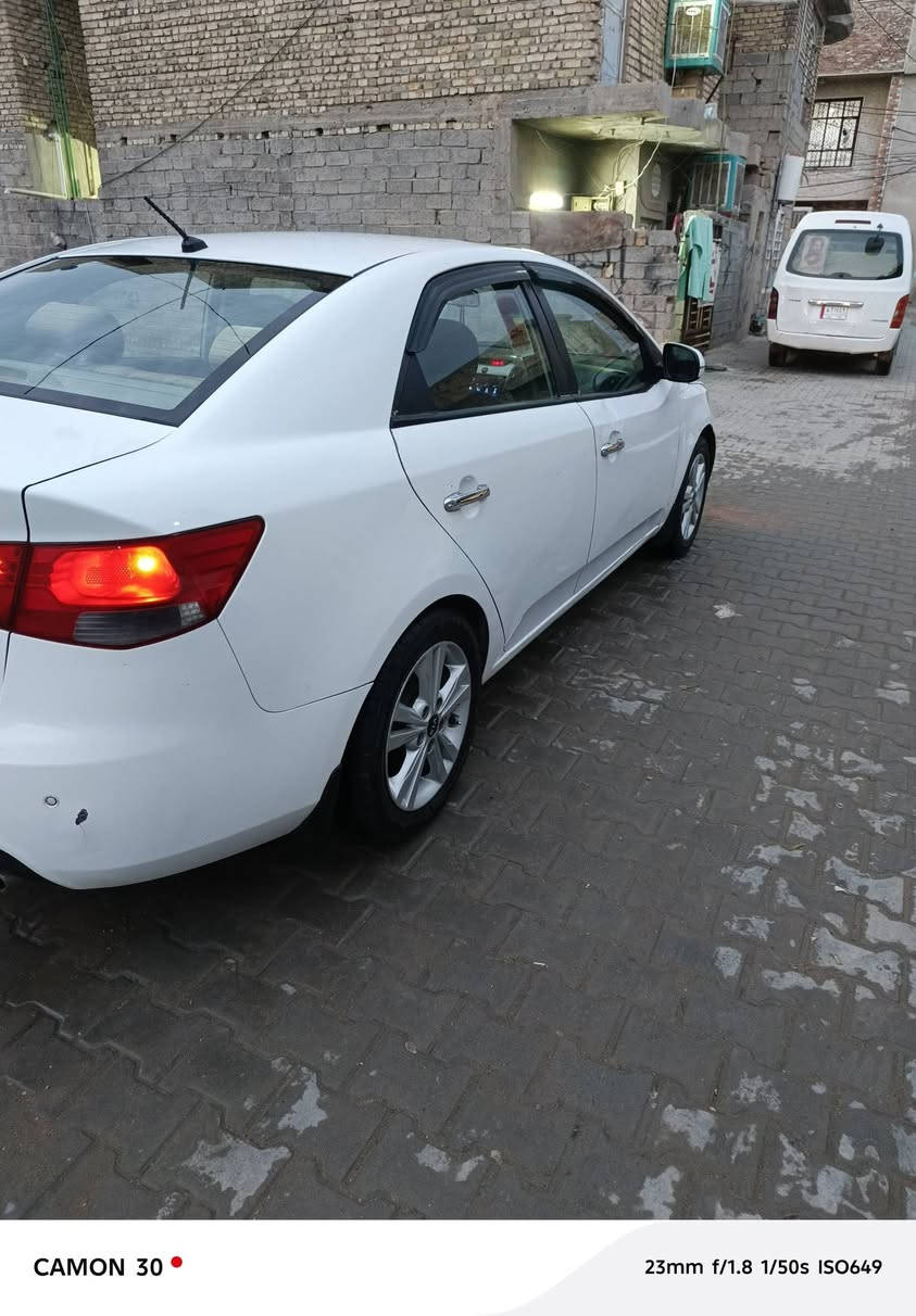 كيا سيراتو موديل 12 خليجي مكينه 1600 دوش نص فول كير وميكنه مكفولات تخم تاير نضيف صدر نص عمر كهربائيات جديده حادثه تكمه صفحه السايق وبابين وبيها طخطخات وشخوط موضحه بصور عارضه 90 وبيها مجال بسيط مكاني بغداد الشعله رقم ***********
