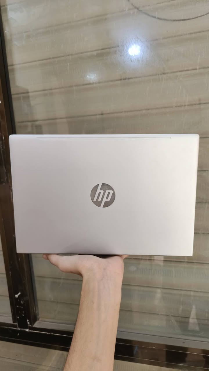 لابتوب Hp  
معالج Core i5 
جيل 11 
رام 8 
هارد 256 
شاشة حجم 13.3
 السعر 310 الف 
--------------------------------------------------------
 
*********** 
توصيل موجود مكاني حلة
