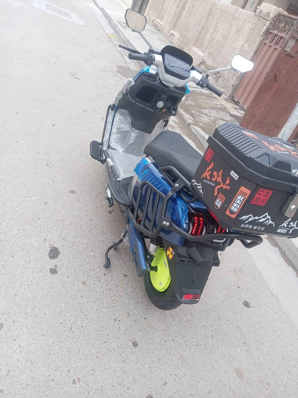 شحن للبيع..
كلشي بيها علفحص وشغال
مكانها بغداد الغزالية ايي تفاصيل
***********
السعر الدراجة مطلعها قبل شهرين ب ١٢٥٠ مليون وربع
وامانة الله ع نضافتها قيمها وشتنزل منها نزل
