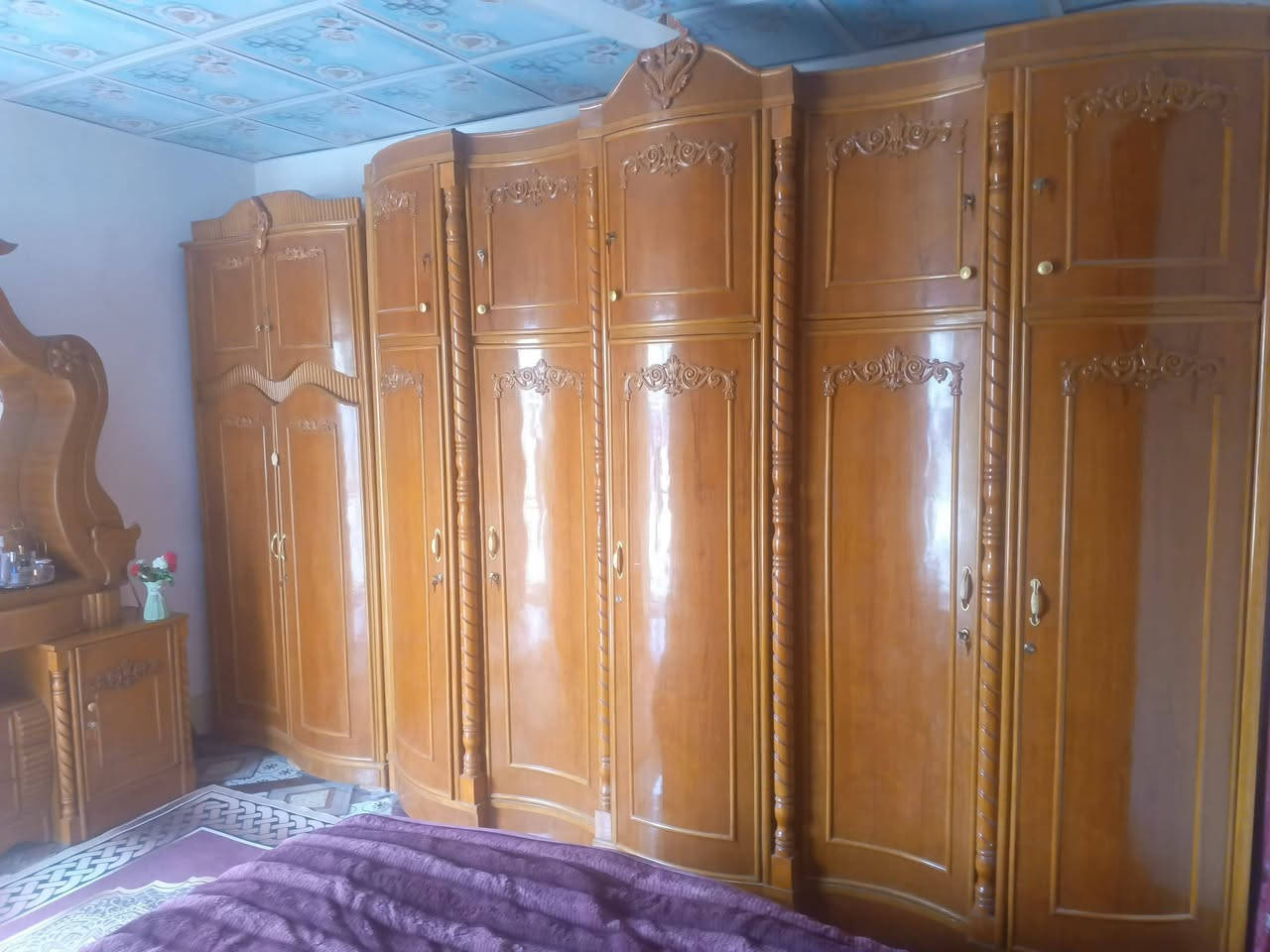 السلام عليكم حبايب غرفه تفصال
صاج للبيع أمانت الله اخت الجديده مستخدمه قليل 
المكان كربلاء الحر السواده ***********
