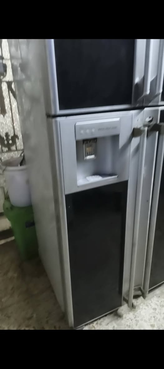 السلام عليكم للبيع ثلاجه هيتاشي حجم كبير شغاله بس باب وكع من شلناها ولحمنا سعرها٢٥٠ وغساله حجم ١٥ ١٢٥ مكان بغداد شعله أسعار بيهن مجال


**إذا كنت صاحب هذا الإعلان وتريد حذفه لأي سبب، رجاءا أرسل رسالة إلى الدعم الفني**