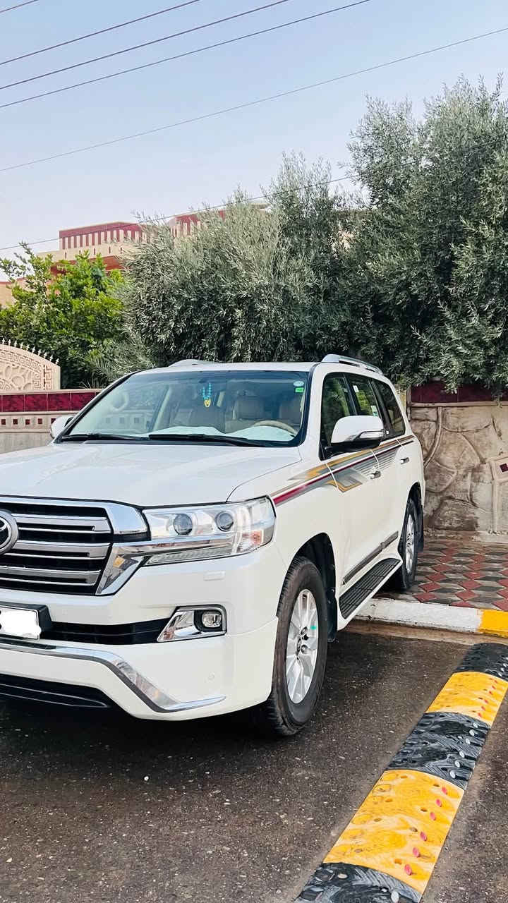 ﷽
🔴سلا م عليكم  
لاند كروز  G.X.R للبيع 
موديل ٢٠١٦
فول موصفات 
بصمة تشغيل
 فتحة سقف 
لايت زنون بلاد 
كشنات كهربائية 
تبريد ٣ قطع  شاشة تحكامات ستيرن 
داخلها بيجي 
مال جناي ع وضع الشركة  برغي ما ناقصها سبيرها ما نازل ماشية   81 الف حقيقي 
كير  شرط 
محرك شرط 
محركها ٦ سلندر 
كلين بدون ضرر 
وبيها هواي مواصفات ما يحتاج اذكرها 

مكانها تكريت 
السعر (560)وبيها مجال 
غير متواجد ع الفيس للاستفسار 
تواصل ع الرقم وبي واتساب 
***********
