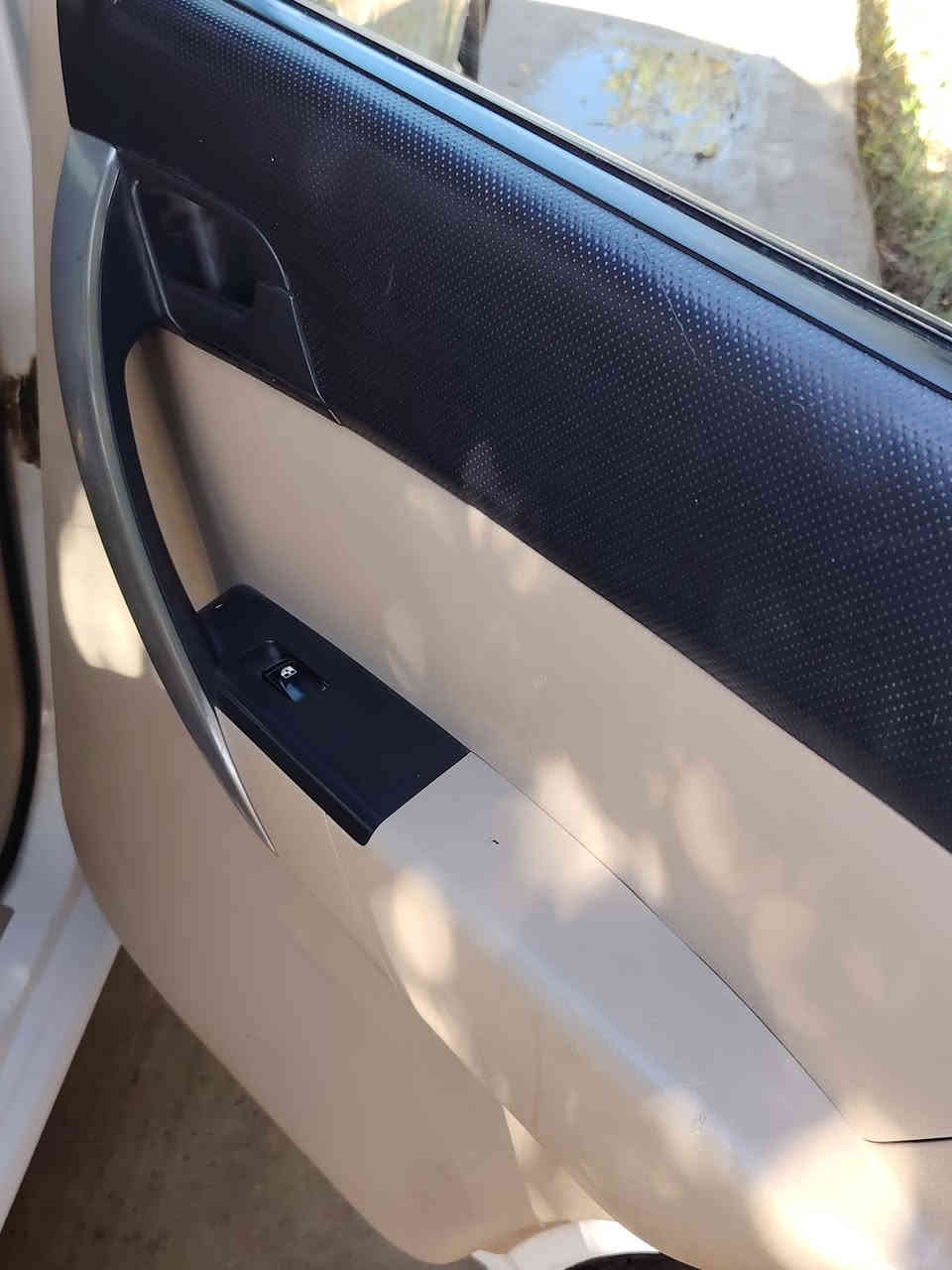 السلام عليكم للبيع أفيو 2011 خليجي استلام شركه عامه محرك مفتوح گير أوتوماتيك السياره جديده مال جناي خير من الله حداديه تبريد تخم تاير بالجيس بيه فقط المأشر عليهن بصور لاغير والباقي كفاله السعر 75 وبيه مجال قليل لشراي مكاني واسط العزيزية
للاستفسار أكثر

***********

***********
