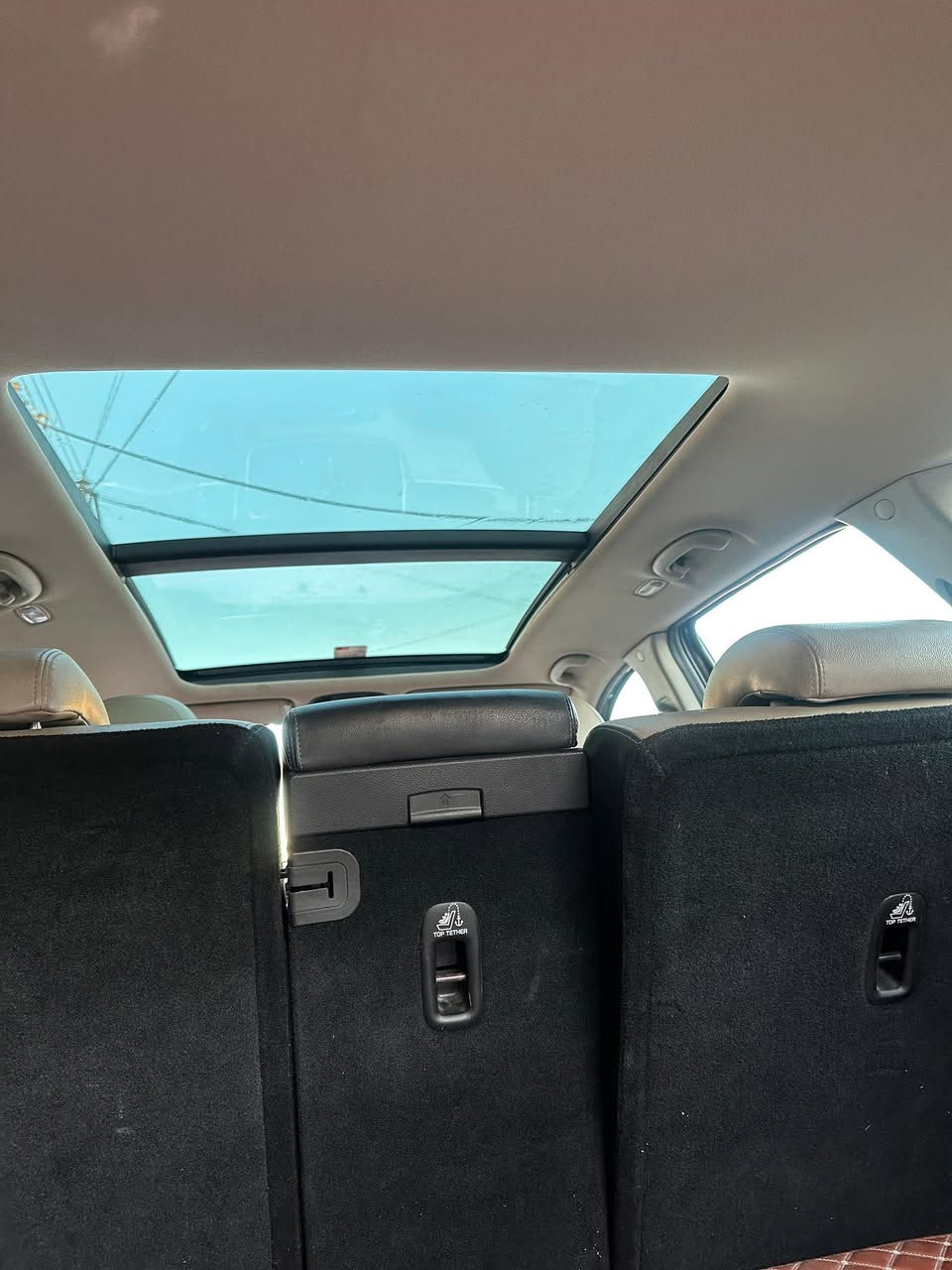 السلام عليكم
سورنتو للبيع خليجي موديل 2018 فول مواصفات بصمه بانوراما كرسي كهرباء مري شفط تبريد قطعتين 5 ويل كب  محرك 3500 فول لل اخير سياره مال بيت نضيفه كلش كل نقص مابيها ماشيه 51 كيلو كامله مكانها اربيل سعر ب230 وبي مجال بسيط كلش رقم ***********
