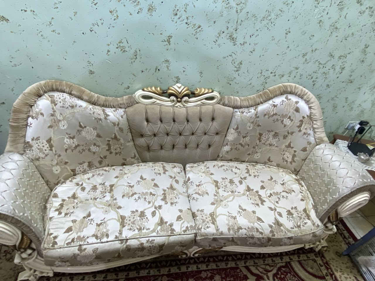 سلام عليكم نص تخم قنفه وكرسين وطبله السعر 150 للشراء هذا الرقم ***********
