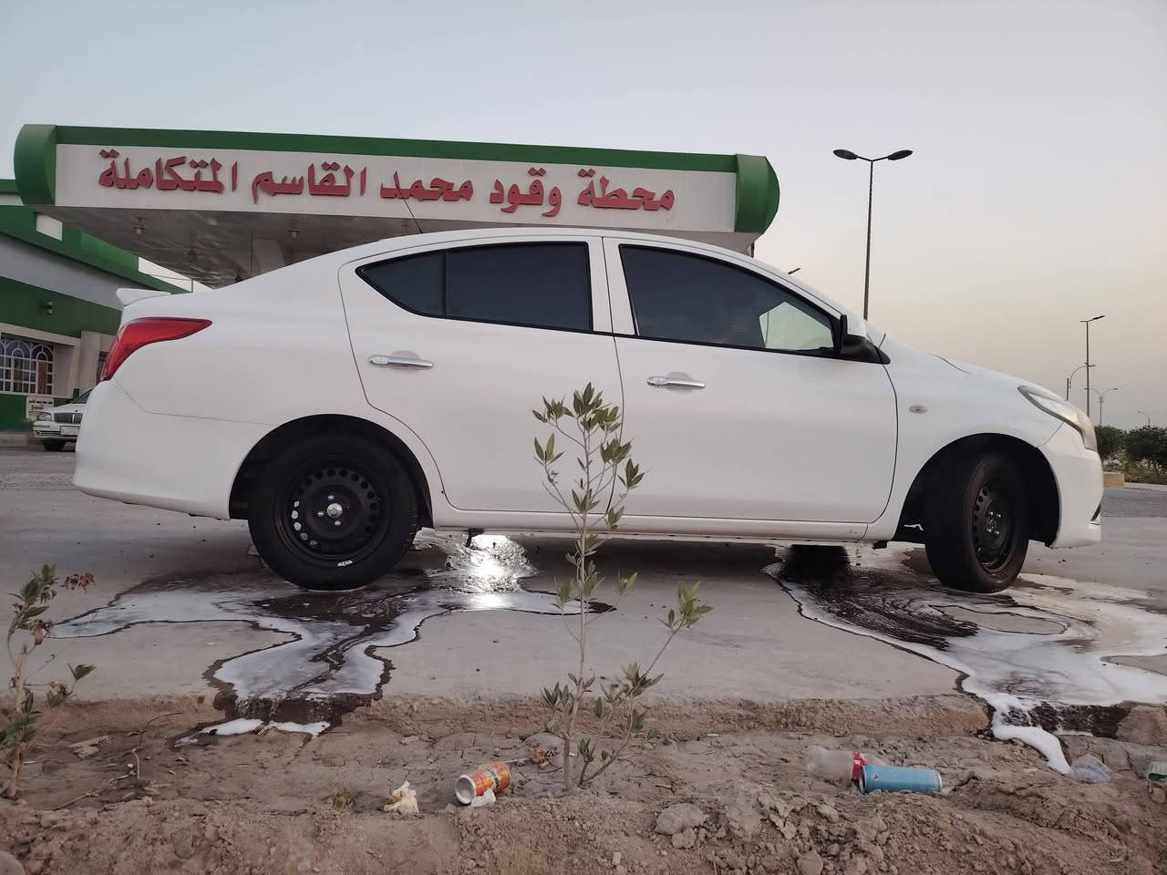 سني هندي مديل23
كفاله عده بارد بصيط تقريب شبرر بل طبكه مال الدعاميه  وهاذ سونارها موجود
السياره جاهزه من كلشي  السعر 115 
عنوان بصره الزبير  الهاتف ***********
