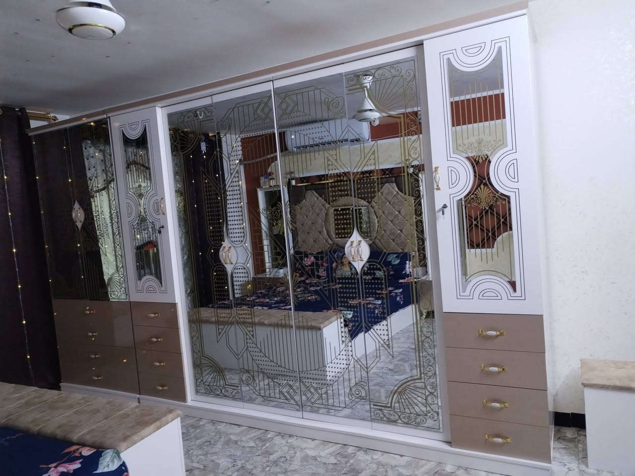 للبيع غرفه نوم تركي 9 قطع استخدام قليل نظافه95٪ سعر الجديد مالته مليونين 750 للبيع السعر مليون 800 العنوان فلوجه حي العسكري للأستفسار *********** واتساب
