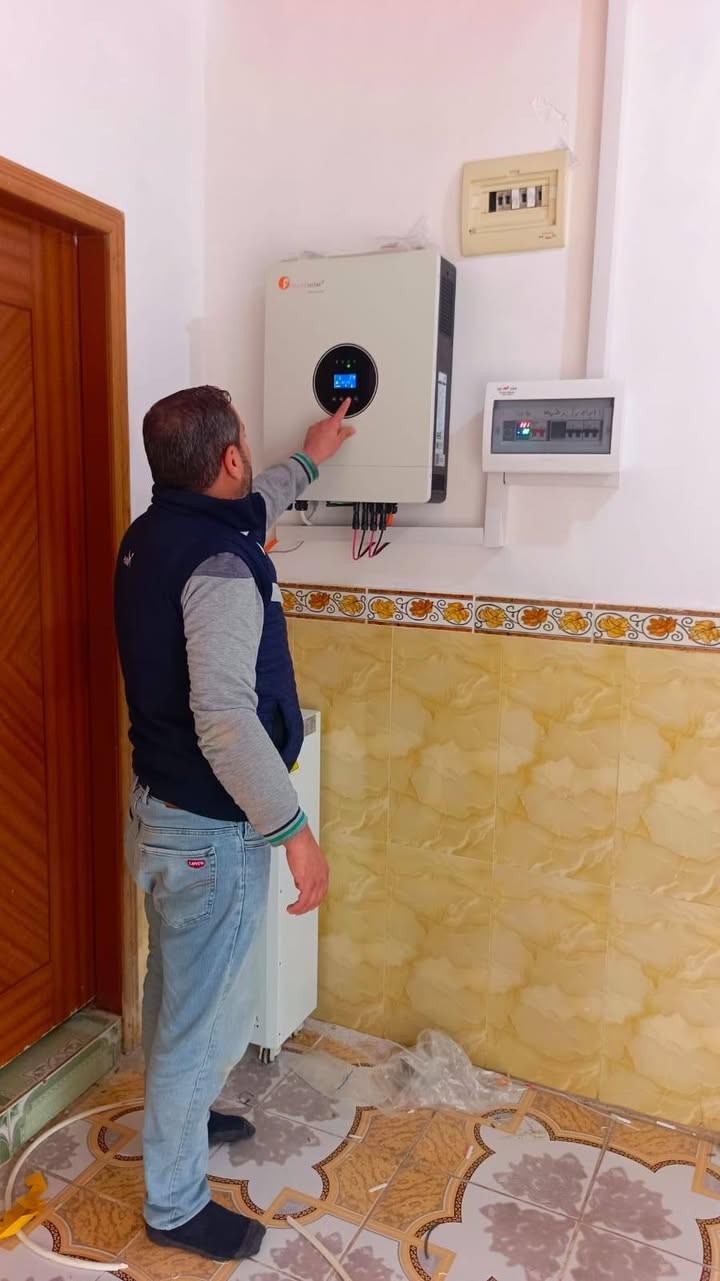 شركة الشروق للطاقة الشمسية النظيفة
👈👈👈👈في كل مكان وزمان 👉👉👉👉
👍🏻اختار ولا تحتار اتصل بنا واترك الباقي علينا 👍🏻

تم بحمد الله تنصيب  منظومة طاقة شمسية نظيفة 
  في محافظة صلاح الدين قضاء الشرقاط الساحل الأيسر قرية اسديره الفياض 

للعم ابو غيث 
الف مبارك يستاهل كل خير 

 / السبت / 7/ 2 / 2026

 قدرة المنظومة 
👍  15 أمبير ليلي و 20 أمبير نهاري 🔅 💫💥

مكونات المنظومة
بطاريه 15 كيلوواط عدد 1 
اتفيرتر 8 كيلو واط   عدد 1
الواح عدد 10

عاشت ايديكم الكادر المميز
بقيادة الأستاذ ناظم الصحن 
و  الأستاذ عياد الجبوري 

مواد اصليه من ارقى الشركات العالمية 
ضمان حقيقي مع وصل مختوم باسم شركتنا 
صيانة  كادر متخصص في صيانة المظومات بشكل دوري وفي اي وقت  

شركة الشروق للطاقة الشمسية النظيفة مستعدون لشد وتنصيب الطاقة الشمسية خارج وداخل المحافظة وبسعر مناسب جدا 
متوفر منظومات طاقه شمسيه ونقد اقساط عن طريق ماستر كارد او كي كارد الرافدين حصراً 
موبايل 
 استاذ سعيد *********** 
استاذ ناظم ***********
استاذ عياد ***********
