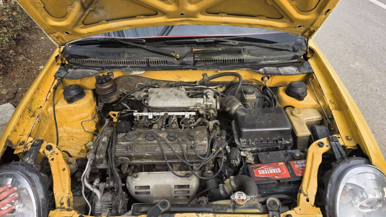 السلام عليكم للبيع 32$ 
وبي مجال 
ليفان مستر بن 2012 
ضرر جملغ بدون دواخل 
رقم الماني نينوى محرك 
وكير شرط 
كابون بانزين بيها 
جمات كهراب قفل مركزي 
شاشه وكامرة 
باقي التفاصيل 
عل رقم ***********
***********
العنوان موصل حي الحدباء
