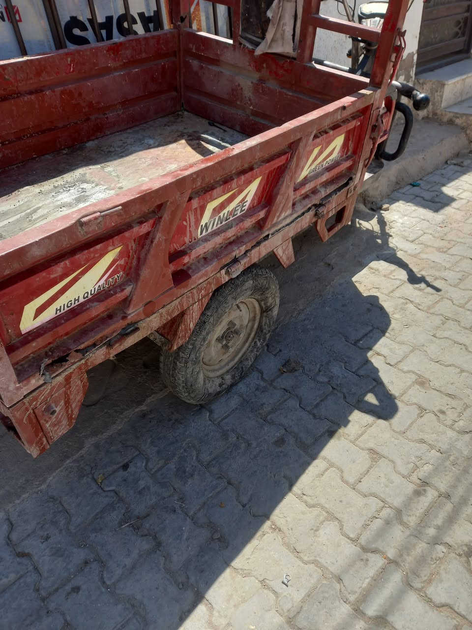 من رخصة ادمن الكروب عندي ستوته شحن للبيع شغالة باتريات جدد تاخذها ع الفحص السعر750وقابل للتفاوض العنوان بغداد الدورة شارع60
الرقم ***********للاتصال 
***********للاستفسار بي واتساب
