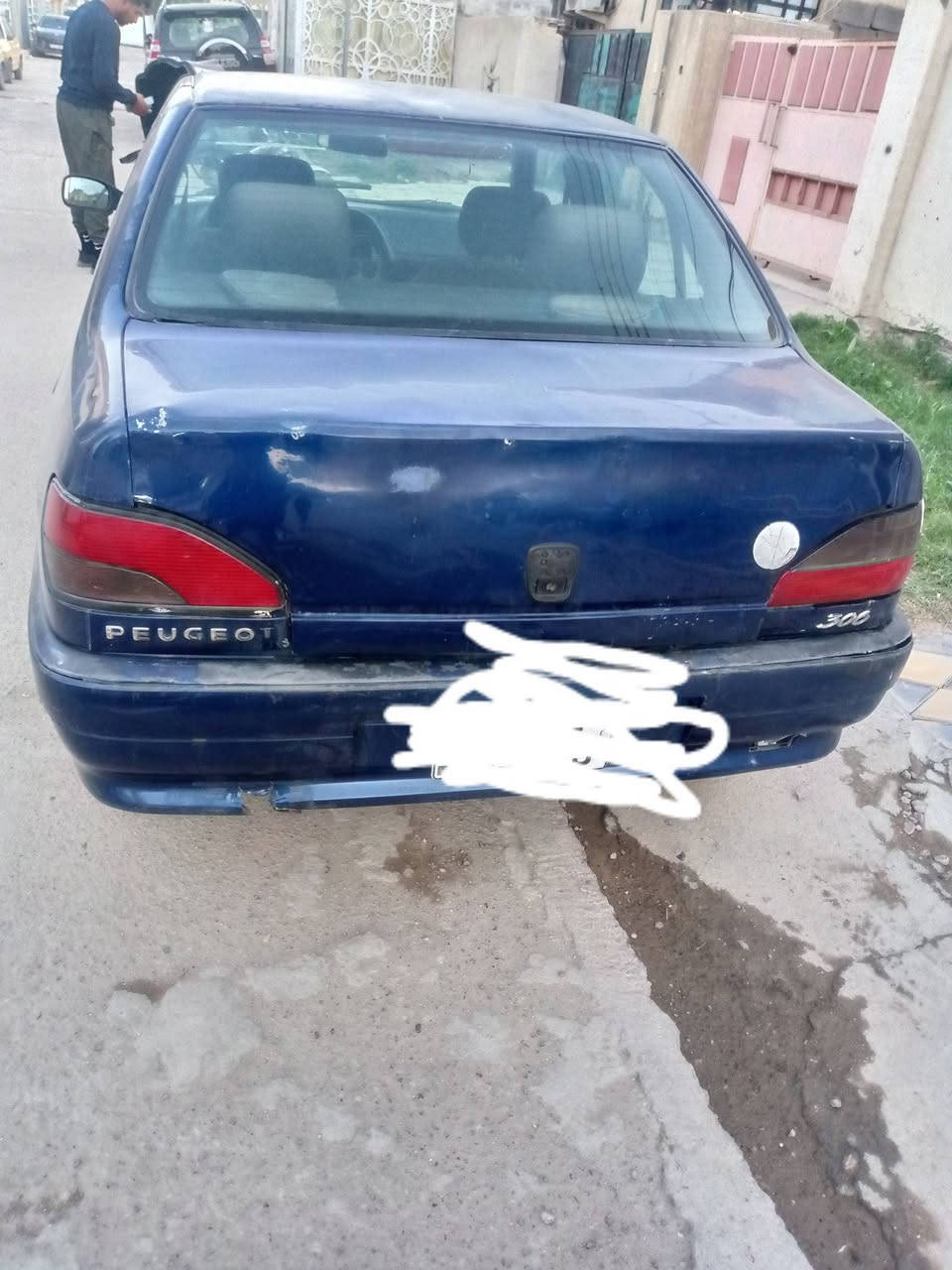 بيجو للبيع كير محرك نضيف تخم تاير رقم بغداد تبريد شغال واتصال ***********
