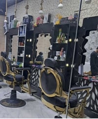 مرايات ٣ للبيع وفاترينات ٢ للبيع التواصل واتساب ٠٧٩٠٢٤٧٠٤٣٦