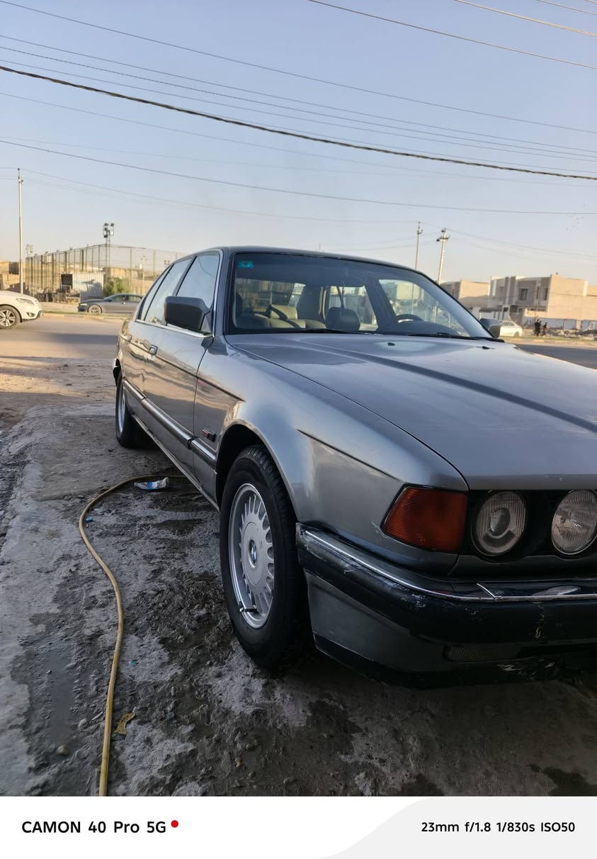 بي ام 735موديل 1989 رقم دولي بسمي سنويه لل 31 سياره جاهزه كهربائيات كلها شغاله وبلاد ضفيره بلا چطلات تبريد ثلج حداديه شرط 100/100 كير اوتو تخم تاير مكينه بلكارتون صبغ جماليه شرط بلاد لا خياس ولا ضربه مشكله بس بكيرها يخربط بس السياره تمشي كلشي ما بيها السعر 55 وبيها مجال بصيط مكاني نجف كوفه وهاذ رقمي للتواصل ***********
