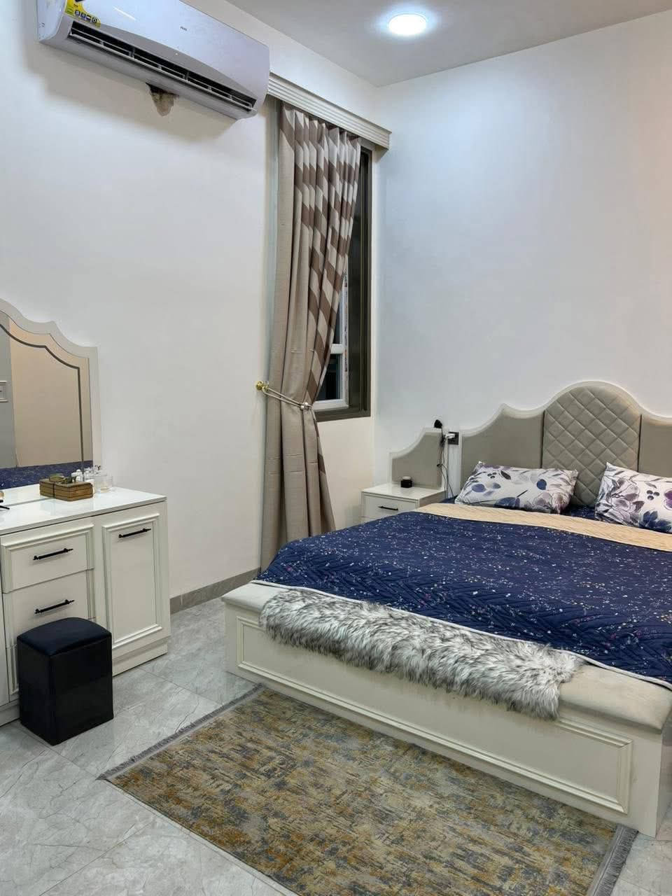 بيت للبيع المساحة 110 متر واجهة 5 ونص ونزال 18 متر
الموقع الكوفة السهيلية مقابل المستشفى العراقي اول بيت عن الشارع العام 
بناء درجة اولى صب اساس وسقف جسور مو حصيرة 
ارضية بورسلين هندي درجة اولى شركة ايتاكا 
بيبان حديد تعويج 
الخشب صاج درجة اولى 
غرفة ومطبخ وصالة واستقبال وصحيات داخلية وخارجية 
الطابق الثاني غرفة وبيتونه 
للأستفسار  ‭0780 526 0856‬
